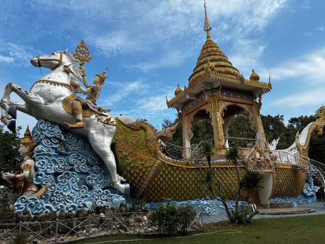 Wat Chai Chumphon Chana Songkhram
