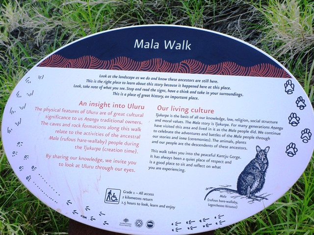 Mala Walk3