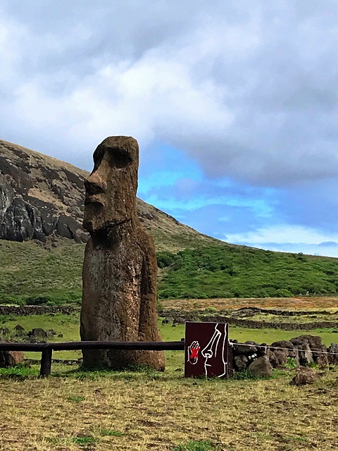 AHU TONGARIKI 2