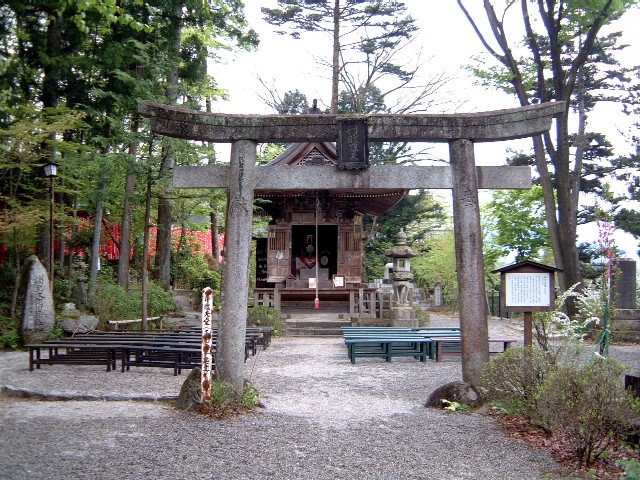 Qom3