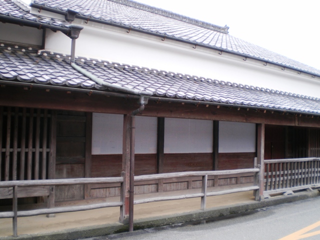 鉺4