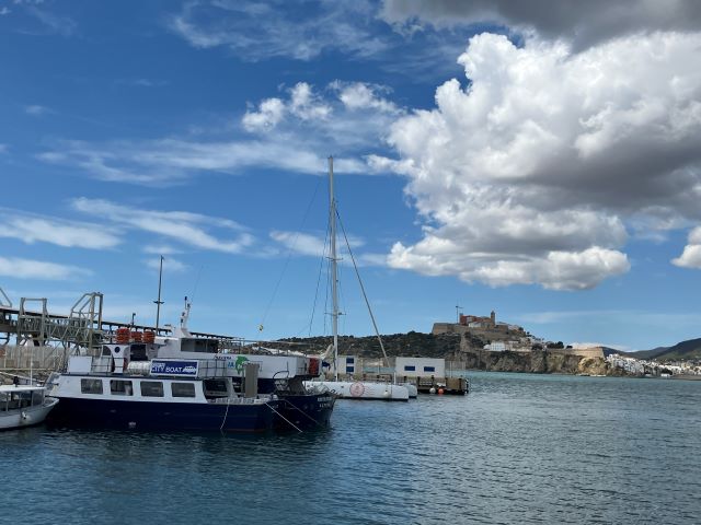 City Boat2